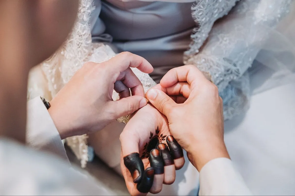Bridal palm detail from gallery